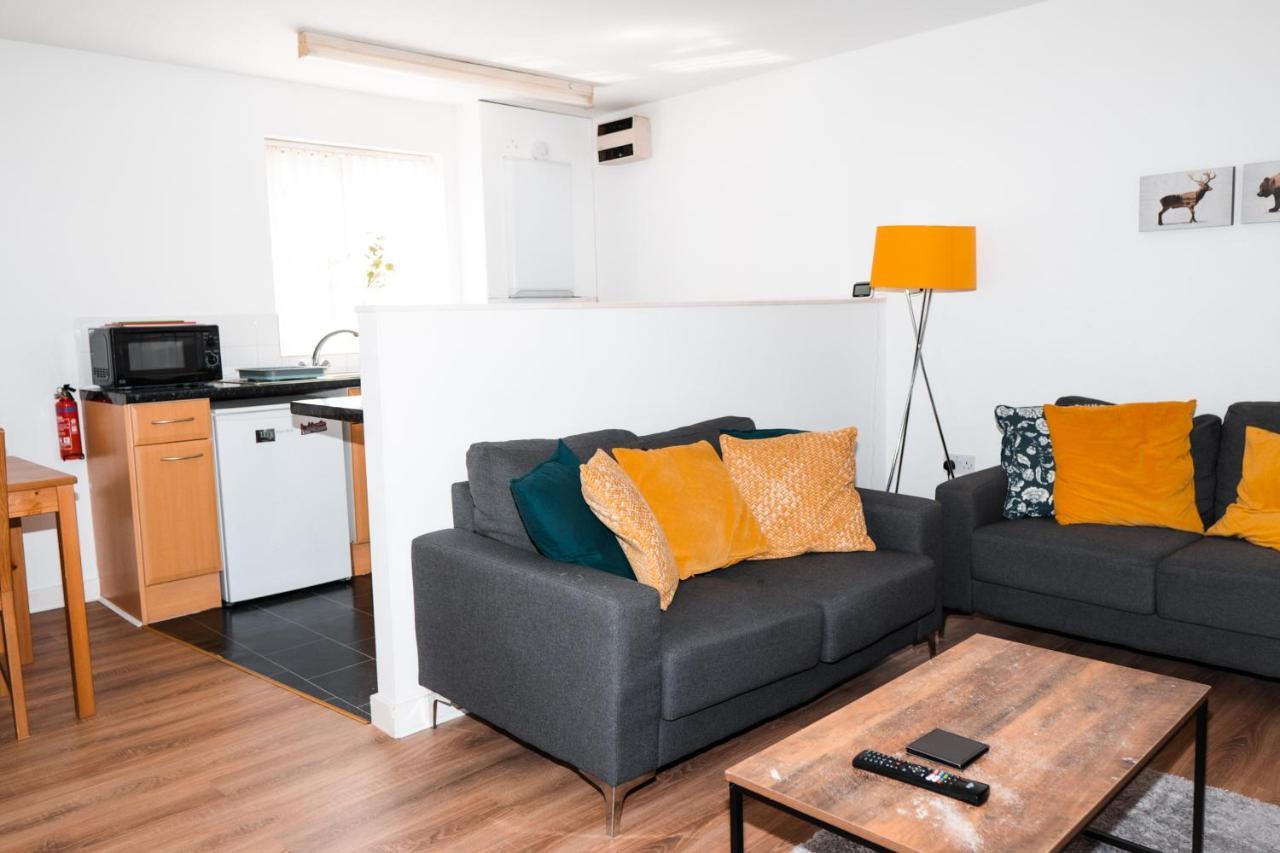Apartment 2 Bedroom Hosted By Seren Liverpool