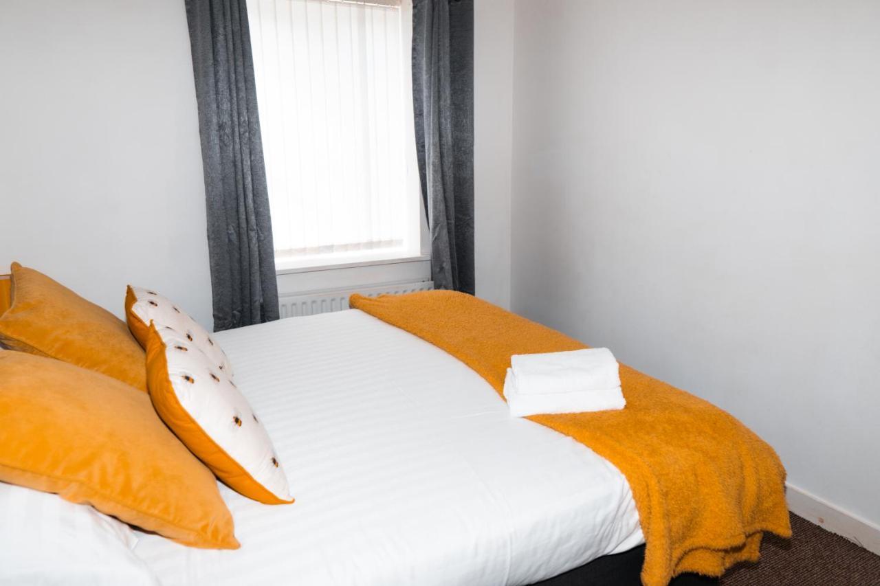 2 Bedroom Hosted By Seren