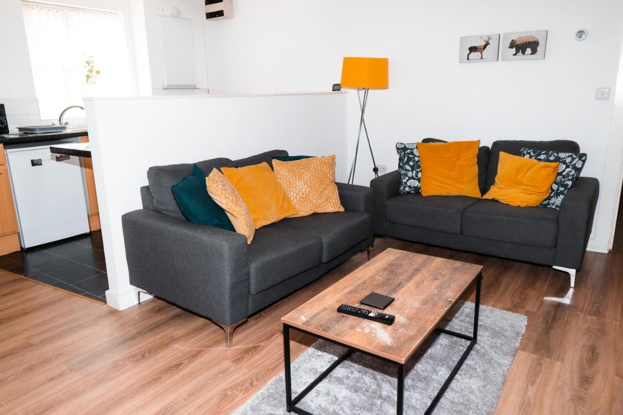 2 Bedroom Hosted By Seren *