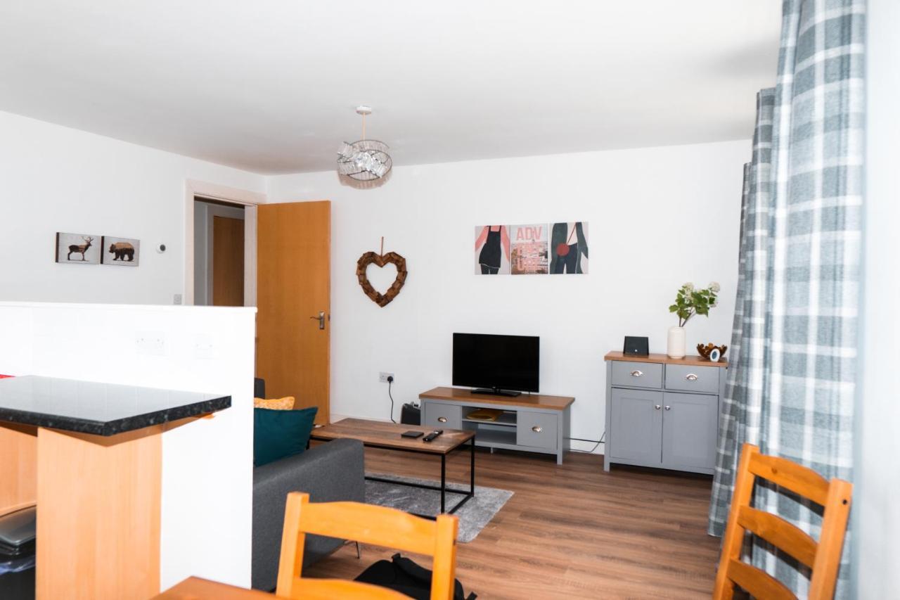 2 Bedroom Hosted By Seren Apartment Liverpool